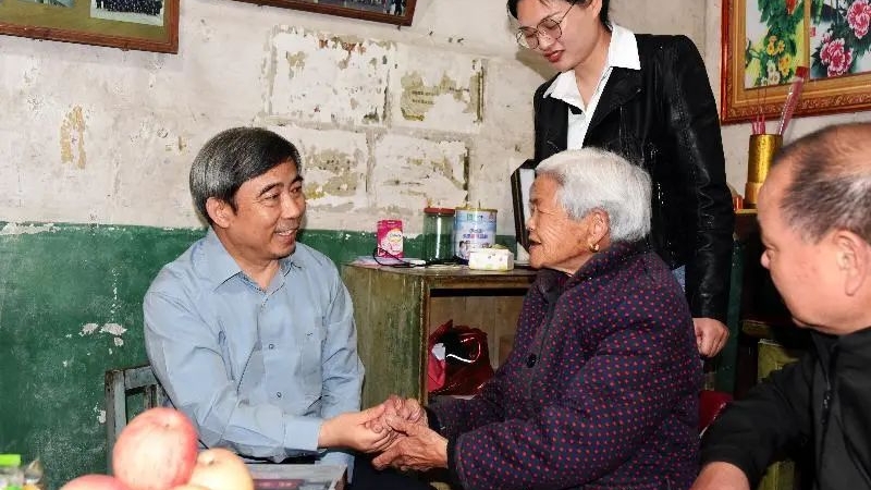 常正国赴湖北省调研退役军人工作
