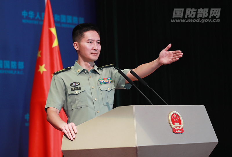 国防部举行例行记者会,国防部新闻局副局长,国防部新闻发言人谭克非