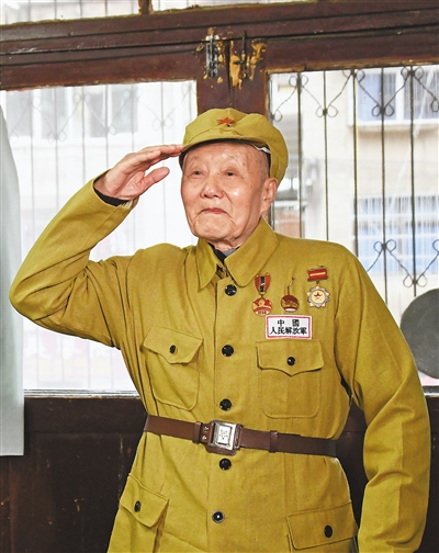 张富清.jpg