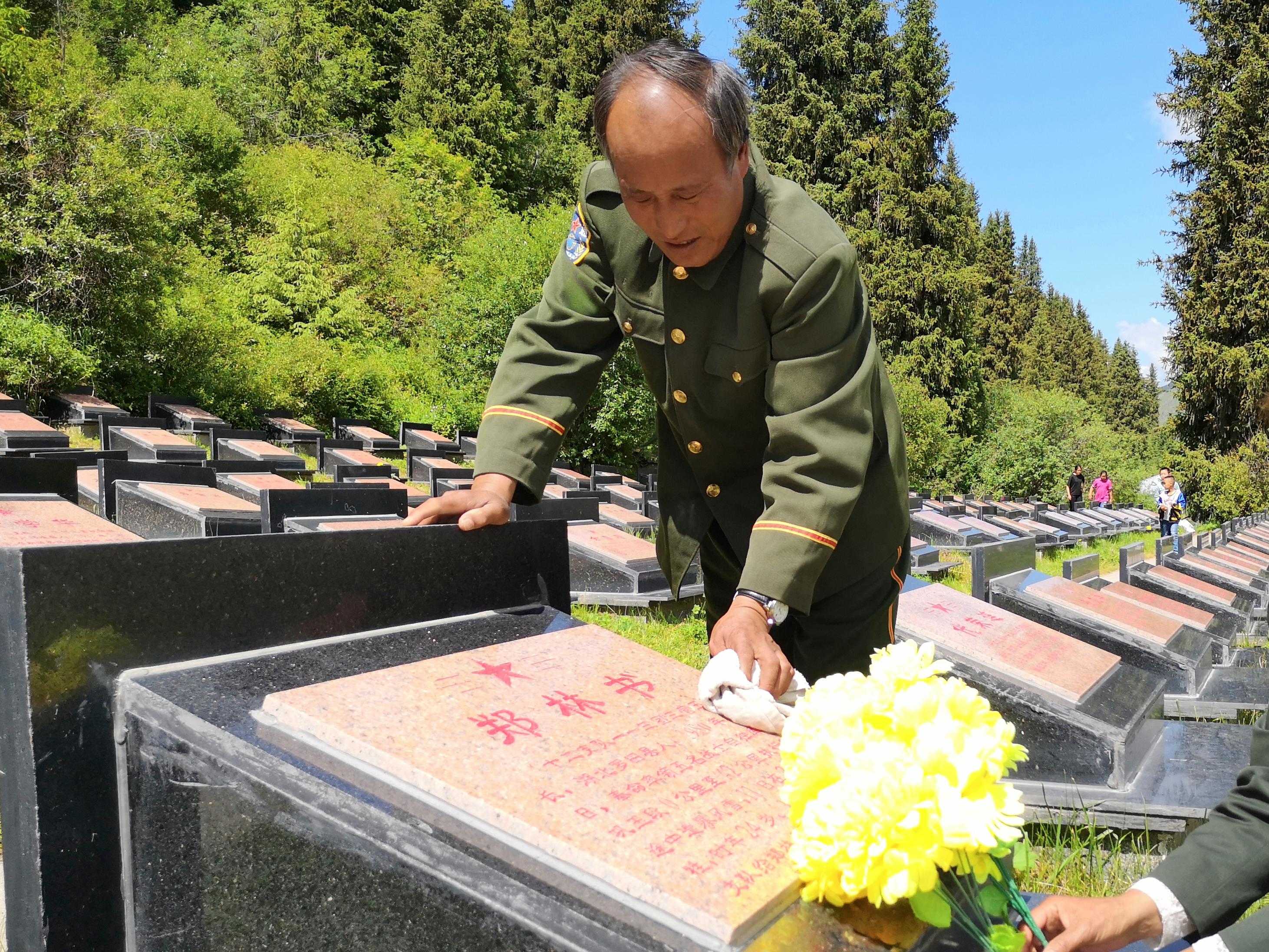 陈俊贵：一个馒头，一生守候