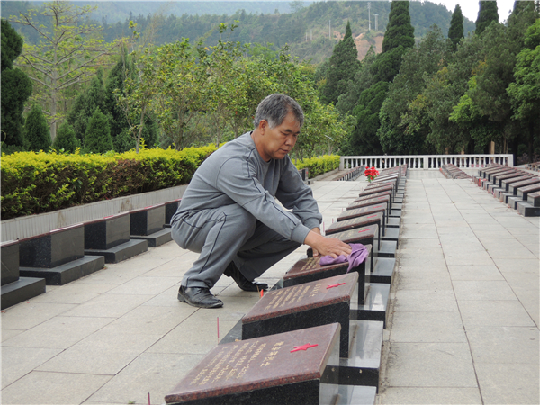 王启荣.jpg