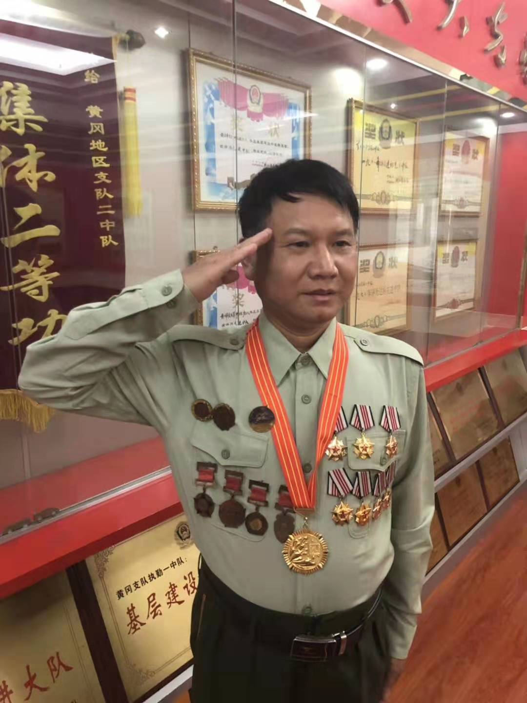 参加全国武警部队“祖国,我用忠诚祝福您”网络新媒体主题宣传采访活动.jpg