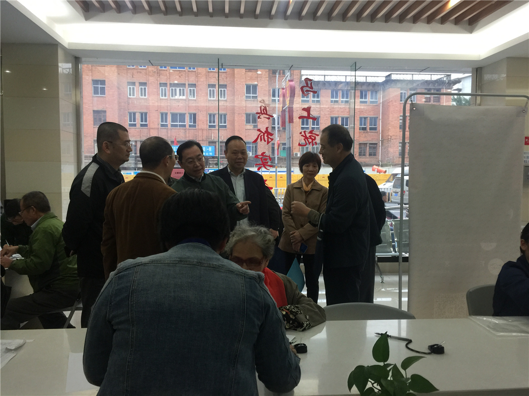 陈奕辉厅长(左三)深入福州市鼓楼区鼓西街道了解信息采取工作.jpg 陈奕辉厅长(左三)深入福州市鼓楼区鼓西街道了解信息采取工作.jpg
