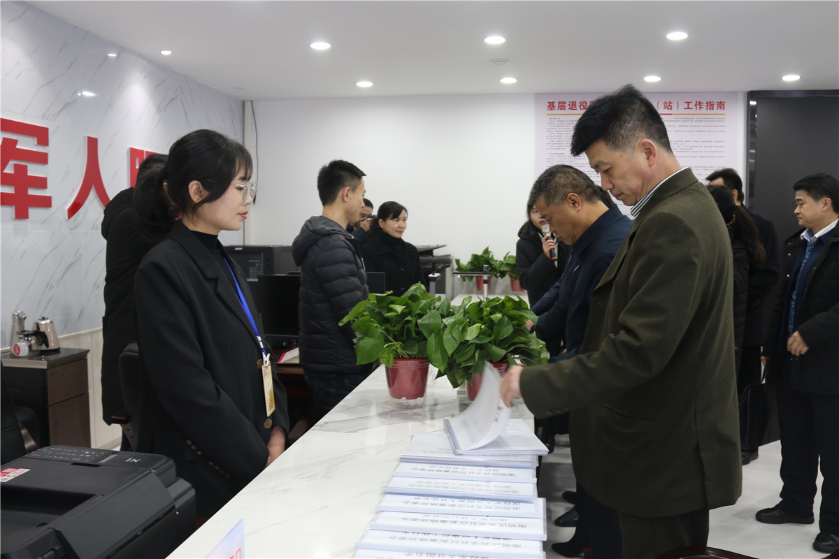 gz093803.jpg gz093803.jpg