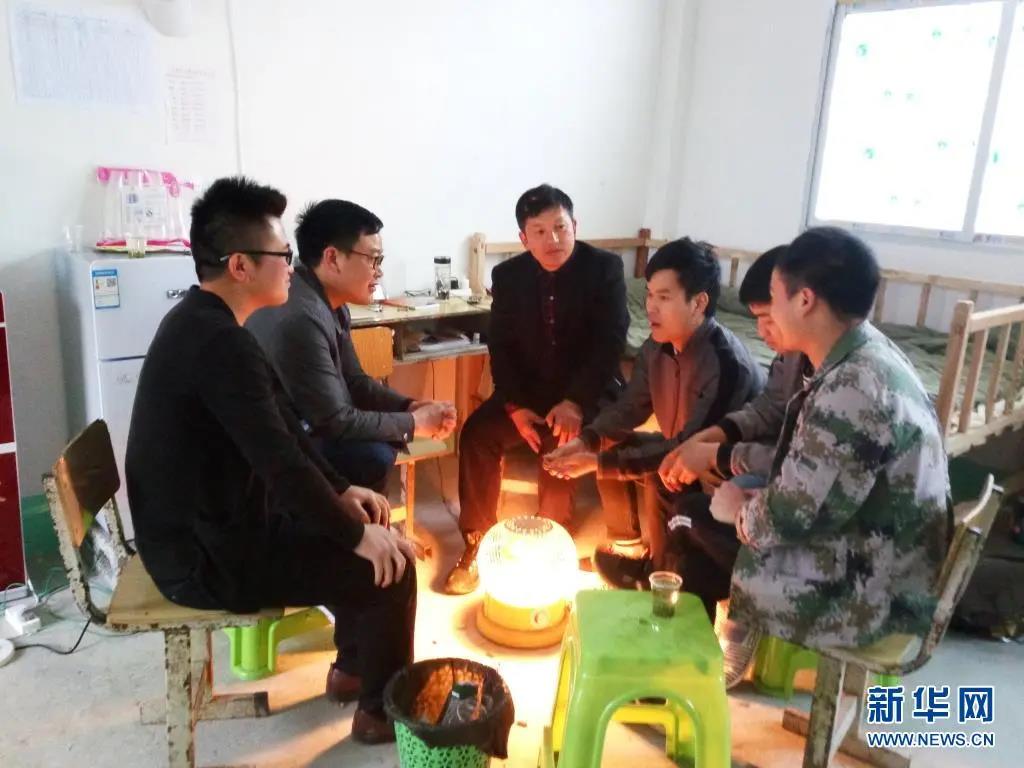 02.jpg