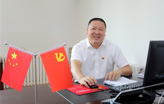 风采.jpg 风采.jpg